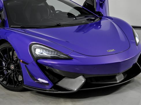Used 2017 McLaren 570S Coupe image 3