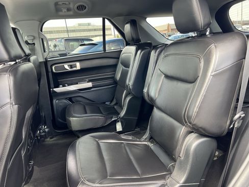 Used 2023 Ford Explorer XLT w/ Equipment Group 202A image 23