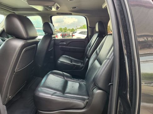 Used 2011 Chevrolet Suburban LTZ AWD/4WD image 19