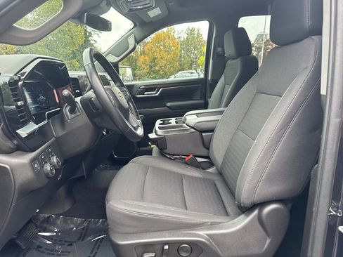 Used 2023 Chevrolet Silverado 1500 LT image 9