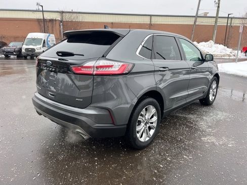 Used 2024 Ford Edge Titanium image 5