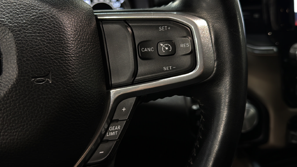 Used 2022 RAM 1500 Laramie AWD/4WD image 25