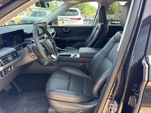 New 2025 Lincoln Aviator Premiere image 11