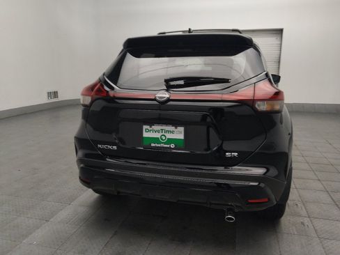 Used 2024 Nissan Kicks SR w/ SR Premium Package FWD image 7