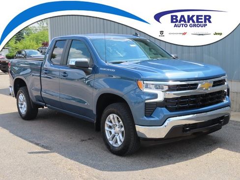 Used 2024 Chevrolet Silverado 1500 LT image 1