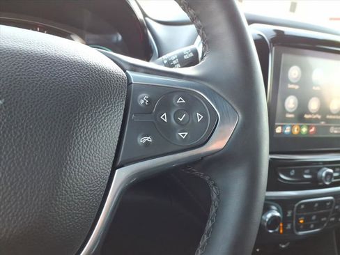 Used 2023 Chevrolet Traverse LT image 21