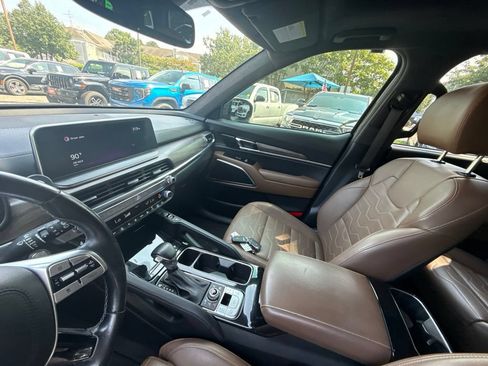 Used 2022 Kia Telluride SX w/ SX Prestige Package AWD/4WD image 18