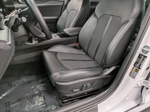 Used 2023 Kia K5 GT-Line image 10