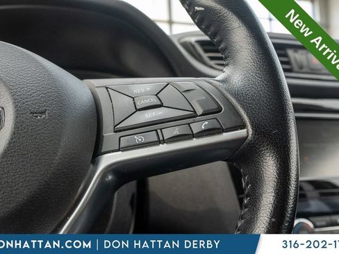 Used 2020 Nissan Rogue SV FWD image 13