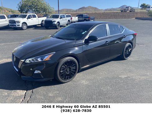 Used 2022 Nissan Altima 2.0 SR FWD image 1