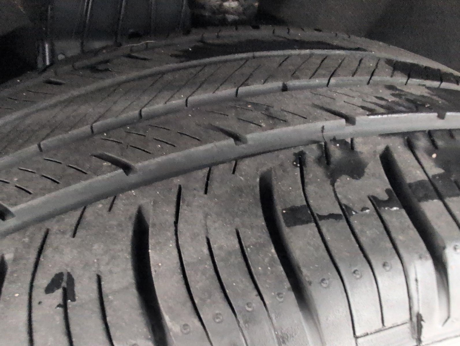 Used 2024 Ford Explorer XLT w/ Equipment Group 202A AWD/4WD image 33