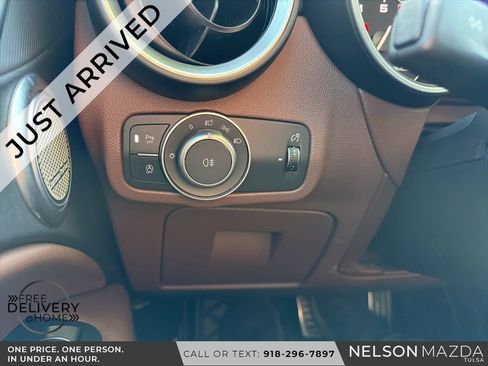 Used 2019 Alfa Romeo Stelvio Ti Sport w/ Quick Order Package 22S Sport AWD/4WD image 18