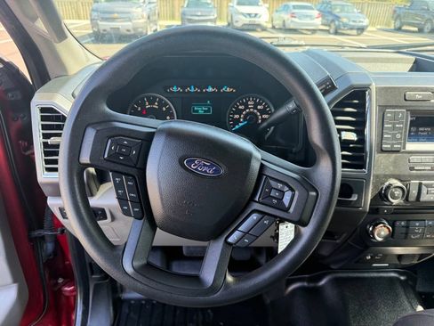 Used 2015 Ford F150 XLT w/ Trailer Tow Package RWD image 16