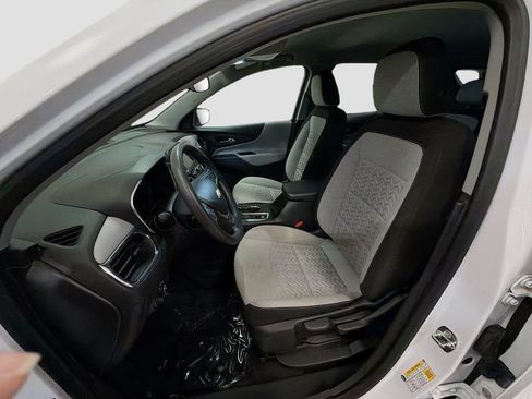 Used 2024 Chevrolet Equinox LS FWD image 31