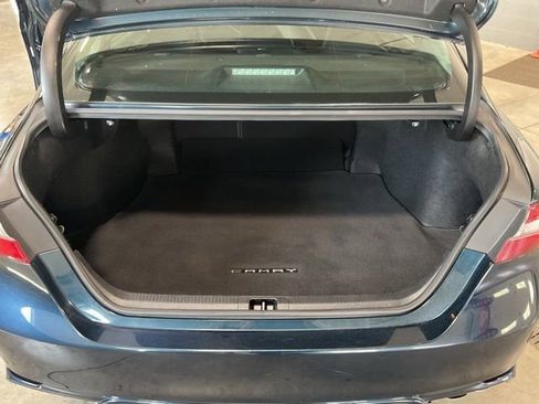 Used 2019 Toyota Camry SE w/ Carpet Mat Package FWD image 20