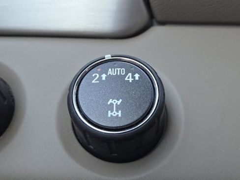 Used 2017 GMC Yukon XL SLT w/ Open Road Package image 6