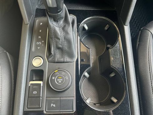 Used 2020 Volkswagen Atlas Cross Sport SEL AWD/4WD image 19