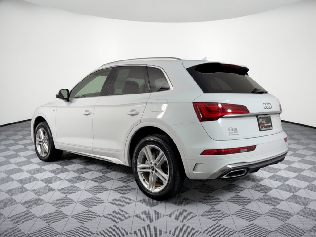 Used 2024 Audi Q5 e Premium w/ Convenience Package AWD/4WD image 3