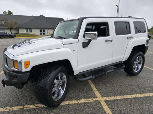 Used 2007 HUMMER H3 image 10