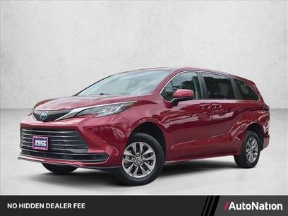 Used 2022 Toyota Sienna LE