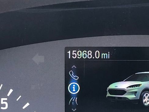 Certified 2022 Ford Escape SE w/ Cold Weather Package image 15