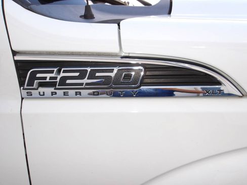 Used 2011 Ford F250 XLT w/ XLT Interior Pkg AWD/4WD image 56