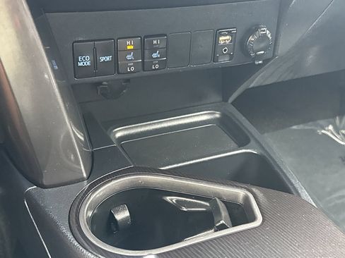 Used 2016 Toyota RAV4 SE AWD/4WD image 26