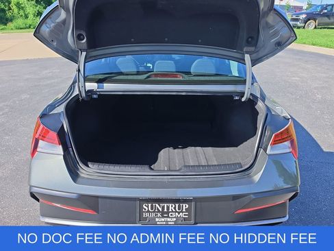 Used 2025 Hyundai Elantra SEL FWD image 27