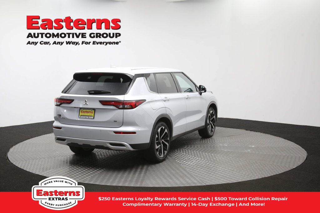 Used 2024 Mitsubishi Outlander SE FWD image 42