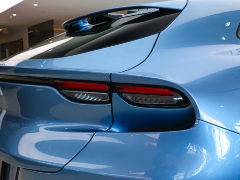 Used 2025 Ferrari Purosangue image 42