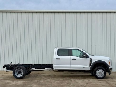 New 2026 Ford F550 4x4 Crew Cab image 6
