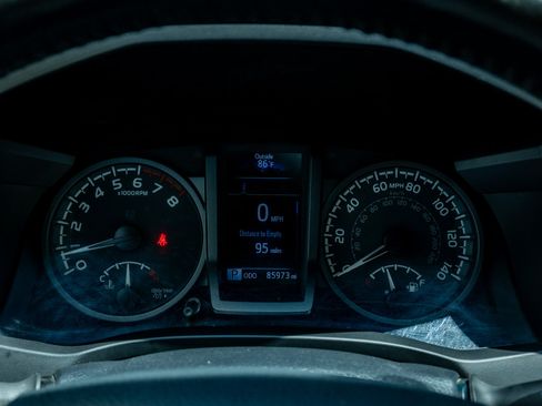 Used 2020 Toyota Tacoma TRD Sport w/ Technology Package AWD/4WD image 21
