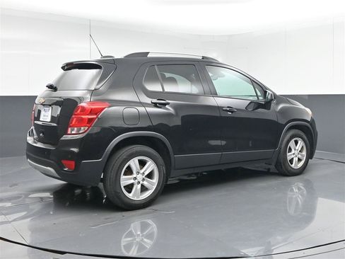 Used 2021 Chevrolet Trax LT w/ Driver Confidence Package FWD image 5