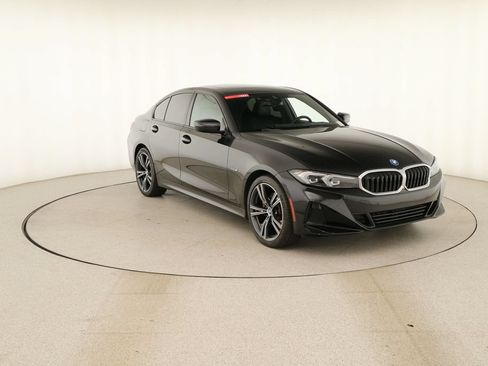 Used 2023 BMW 330e w/ Driving Assistance Package RWD image 10