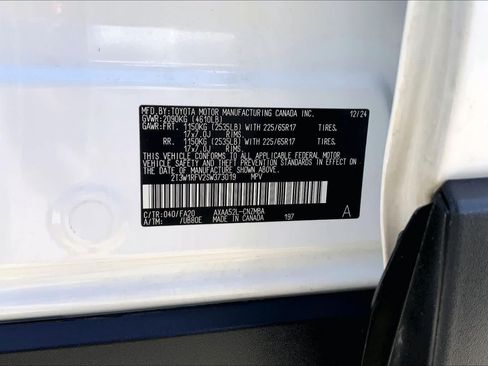 Used 2025 Toyota RAV4 XLE FWD image 36