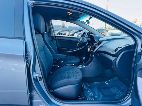 Used 2016 Hyundai Accent SE FWD image 12