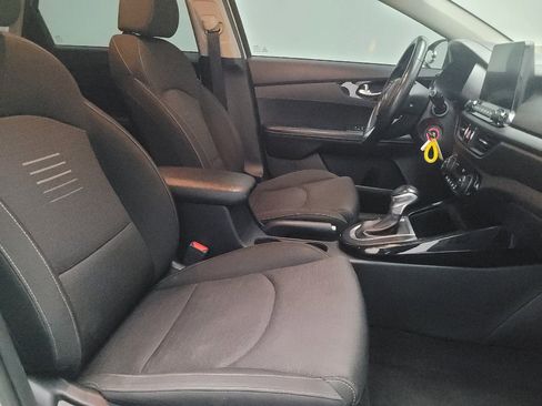 Used 2019 Kia Forte S image 21