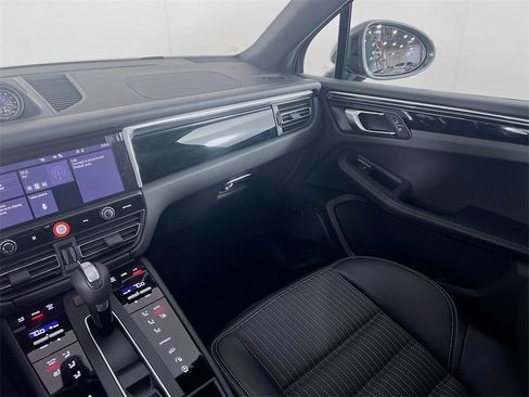 New 2026 Porsche Macan Turbo image 26