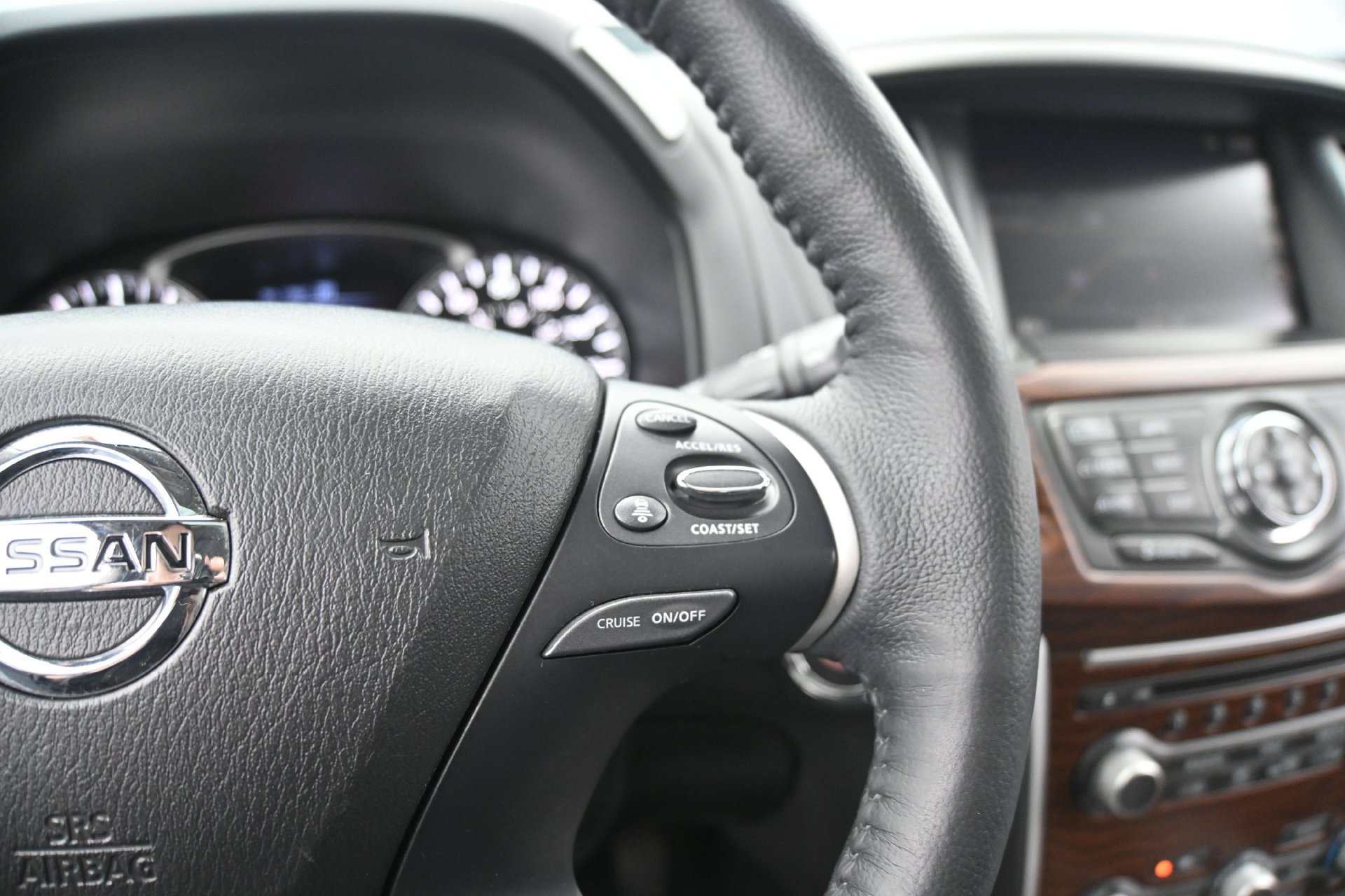 Used 2019 Nissan Pathfinder Platinum AWD/4WD image 27