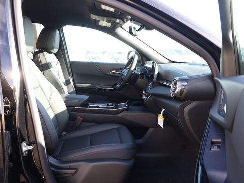 New 2026 Chevrolet Equinox LT w/ Convenience Package II image 42