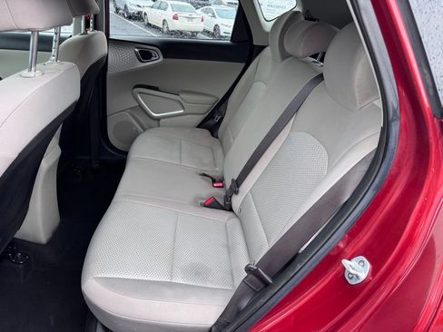 Used 2020 Kia Soul LX FWD image 25