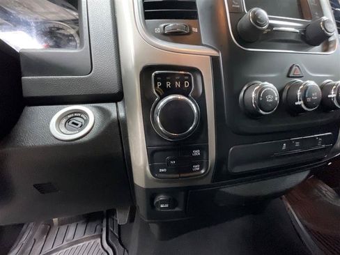 Used 2019 RAM 1500 Classic SLT AWD/4WD image 16