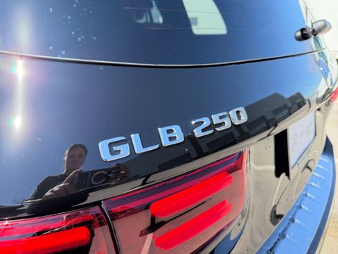 New 2026 Mercedes-Benz GLB 250 4MATIC image 25