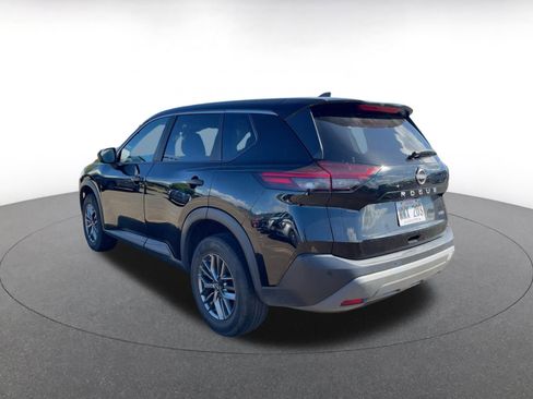 Used 2023 Nissan Rogue S image 5