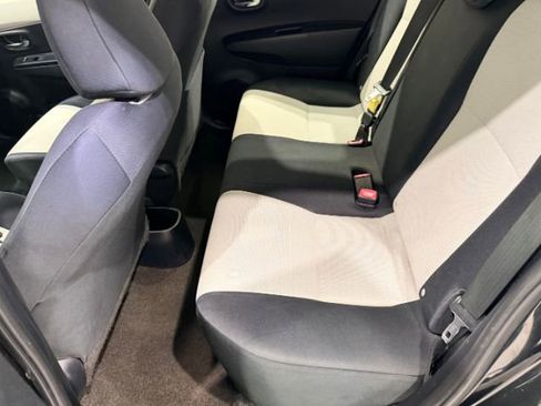 Used 2013 Toyota Yaris LE image 37