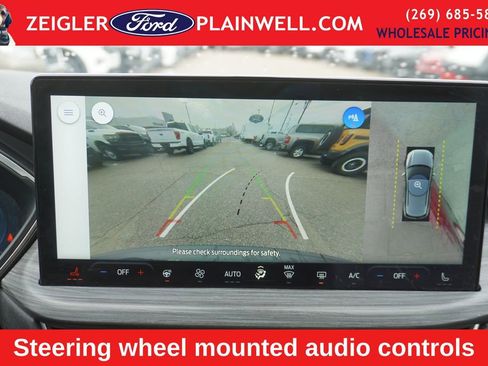 Used 2024 Ford Escape Platinum w/ Class II Trailer Tow Package image 4