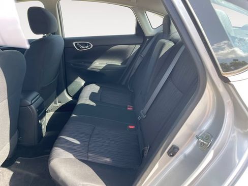 Used 2019 Nissan Sentra SV FWD image 13