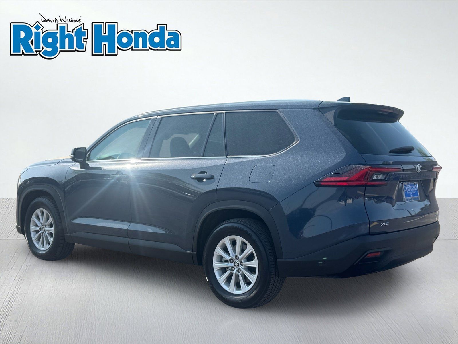Used 2025 Toyota Grand Highlander AWD image 4