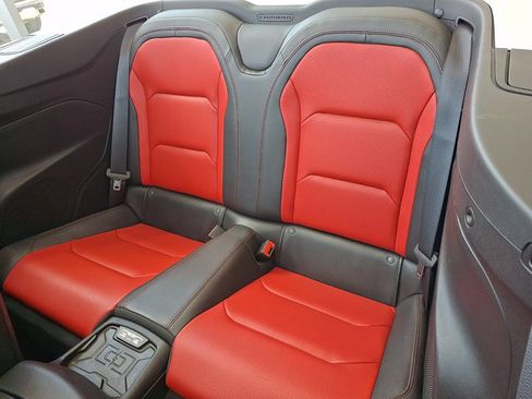Used 2018 Chevrolet Camaro SS RWD image 9