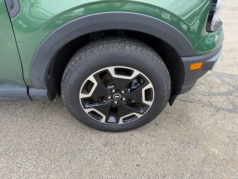 Certified 2024 Ford Bronco Sport Outer Banks w/ Tech Package AWD/4WD image 28